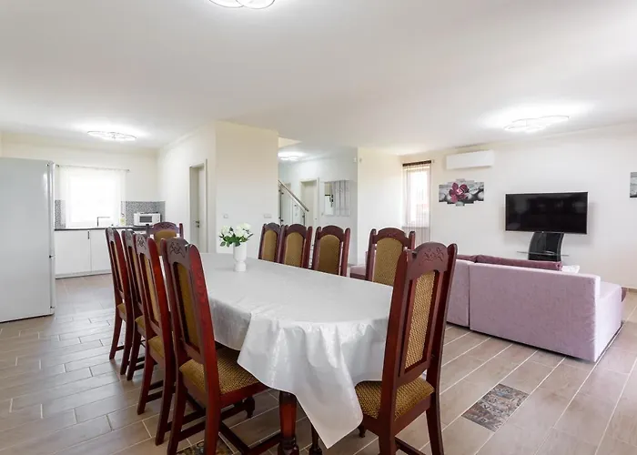 Koppany Luxor Vendeghaz Σπίτι διακοπών *