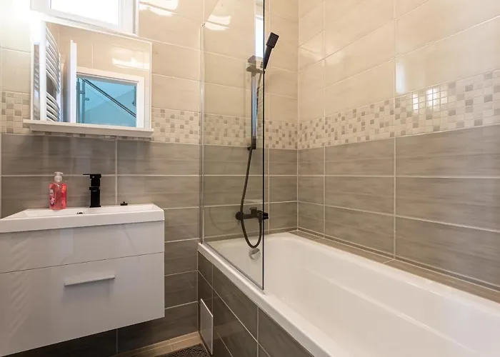 Koppany Luxor Vendeghaz Alsóörs