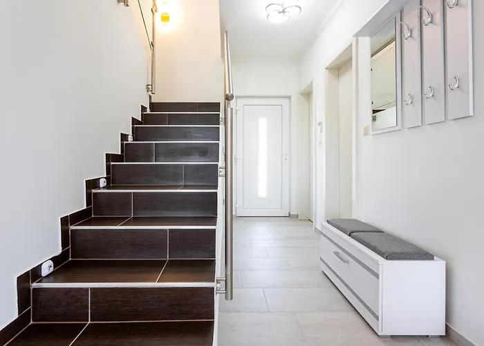 Koppany Luxor Vendeghaz * Alsóörs