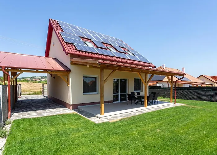 Koppany Luxor Vendeghaz * Alsóörs